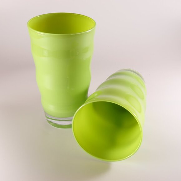Rio by Dansk Flat Tumblers Lime Green Wavy Ripple Blown Glass 16 oz Set of Two - Picture 2 of 4
